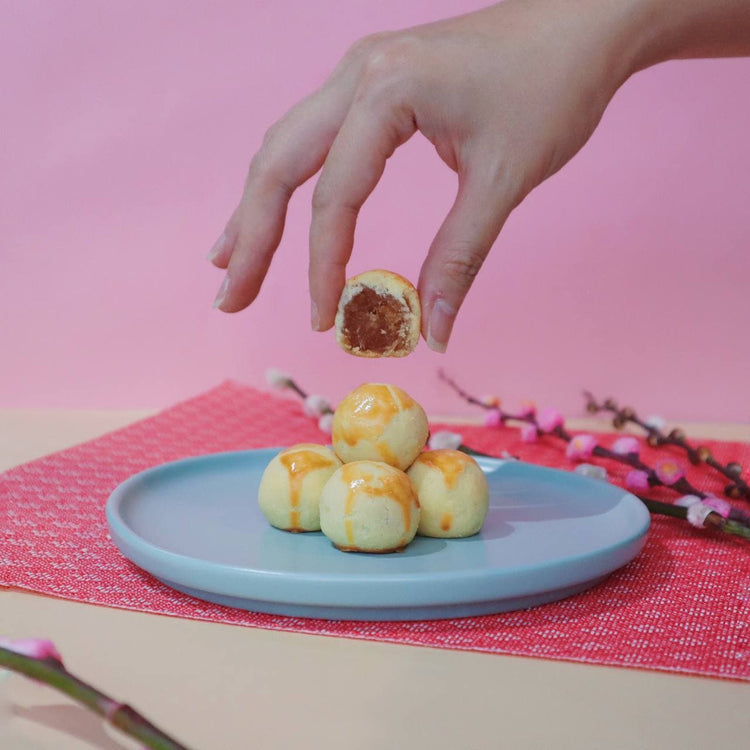 Classic pineapple balls